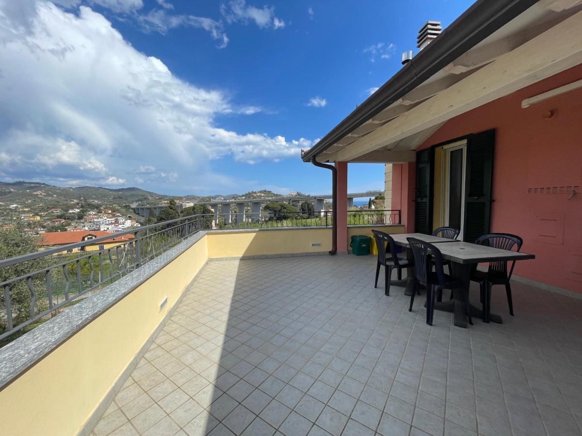 La Quercia Casa Vacanza Imperia Bagian luar foto