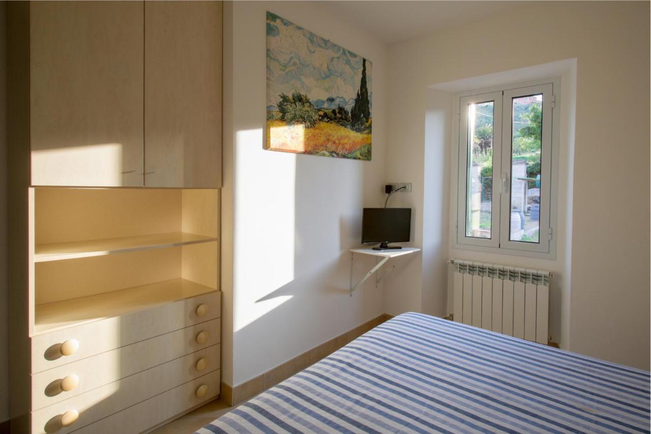 La Quercia Casa Vacanza Imperia Bagian luar foto